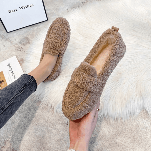 Soft-lined slipper shoes closed indoor house shoes